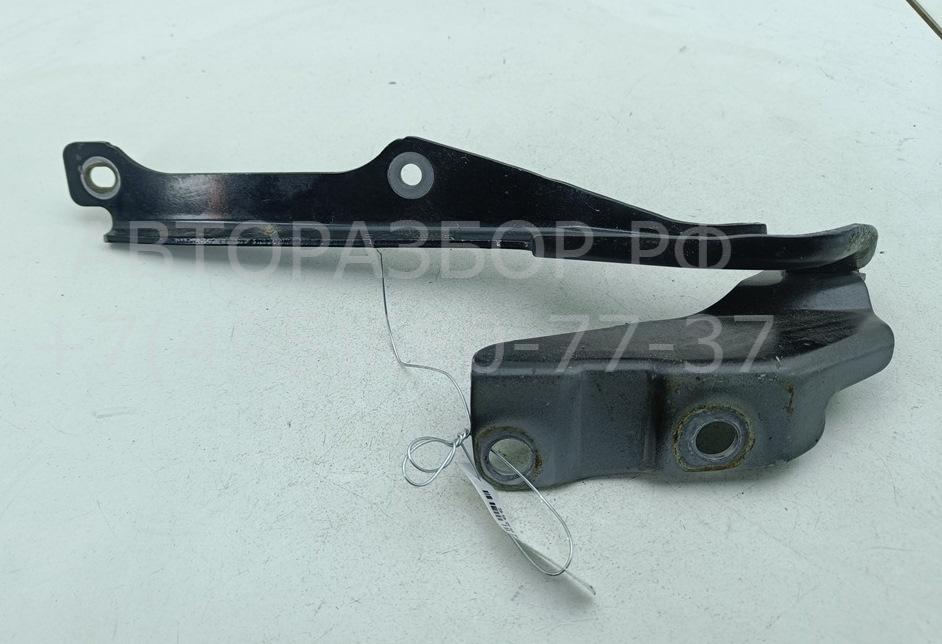 Петля капота правая