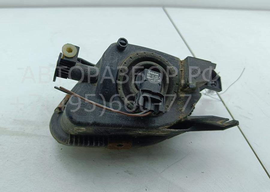 Фара противотуманная правая