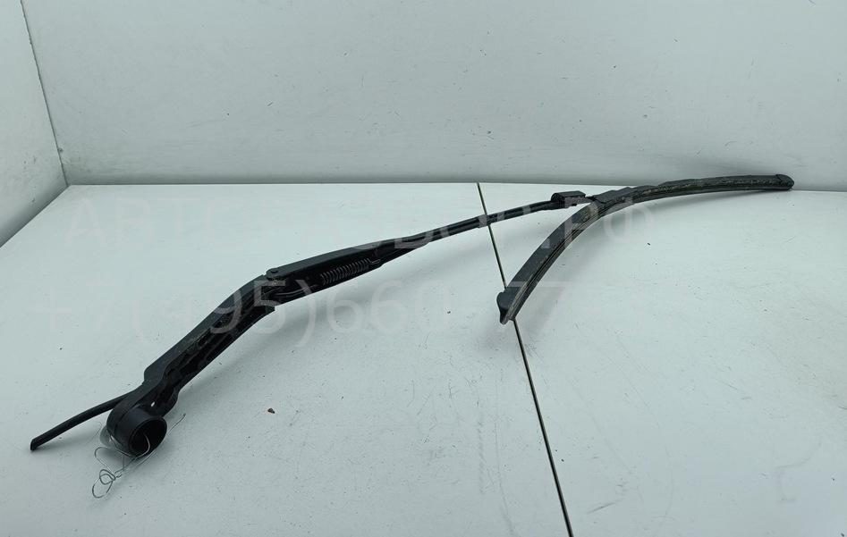 Поводок стеклоочистителя передний левый