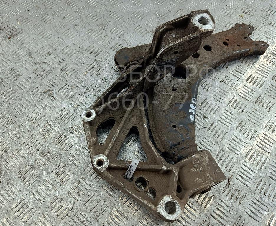 Рычаг передний правый