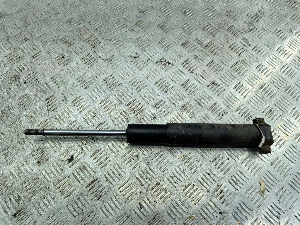 Амортизатор задний правый