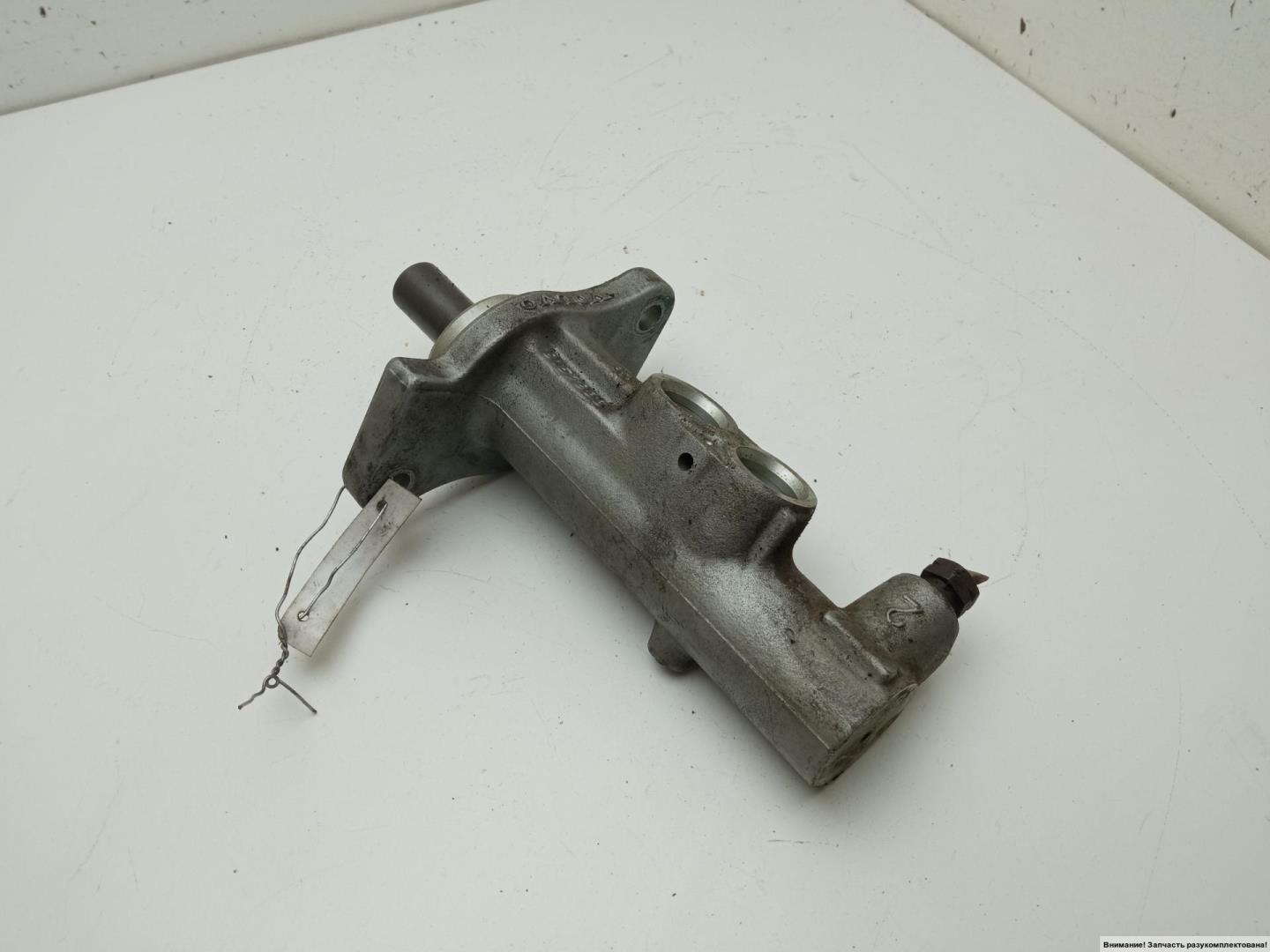 Цилиндр тормозной главный