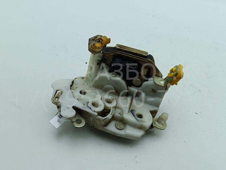 Замок двери передней правой