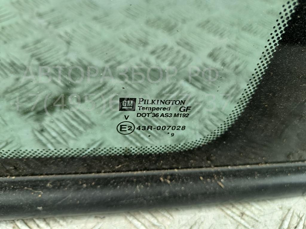 Стекло кузовное глухое правое