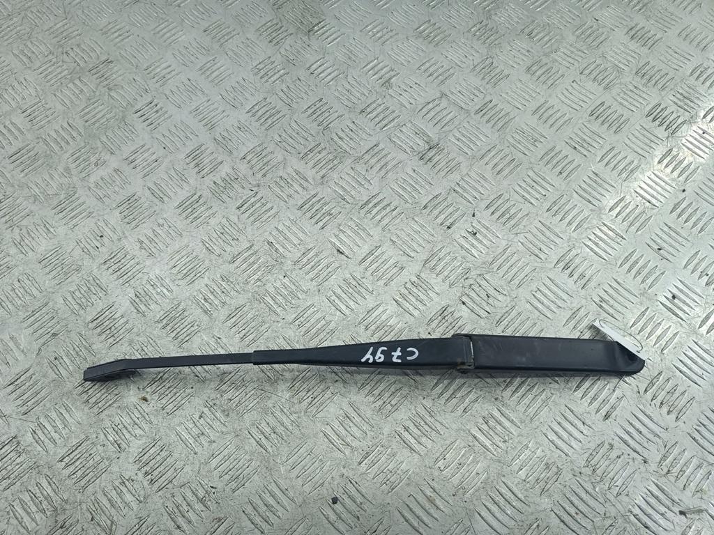 Поводок стеклоочистителя передний левый