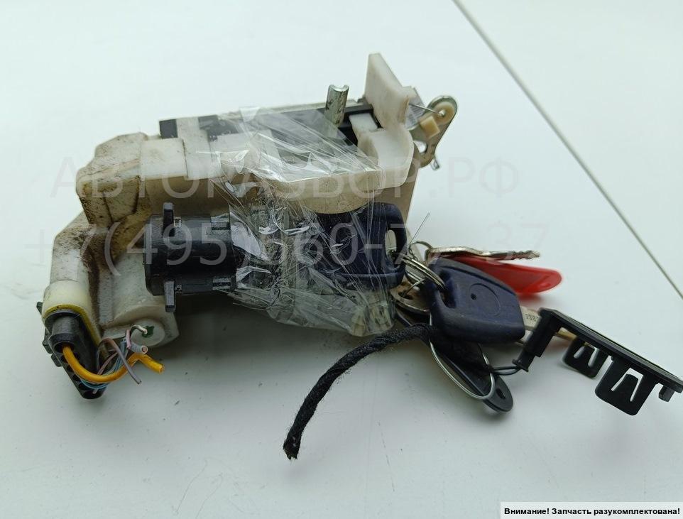 Замок двери передней правой