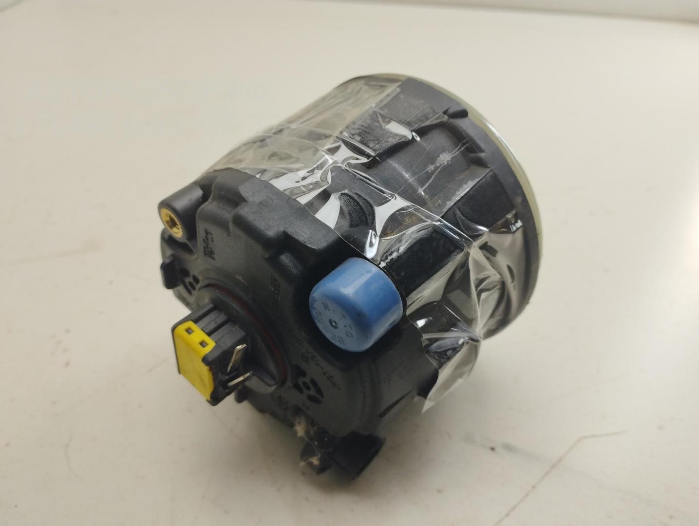 Фара противотуманная правая