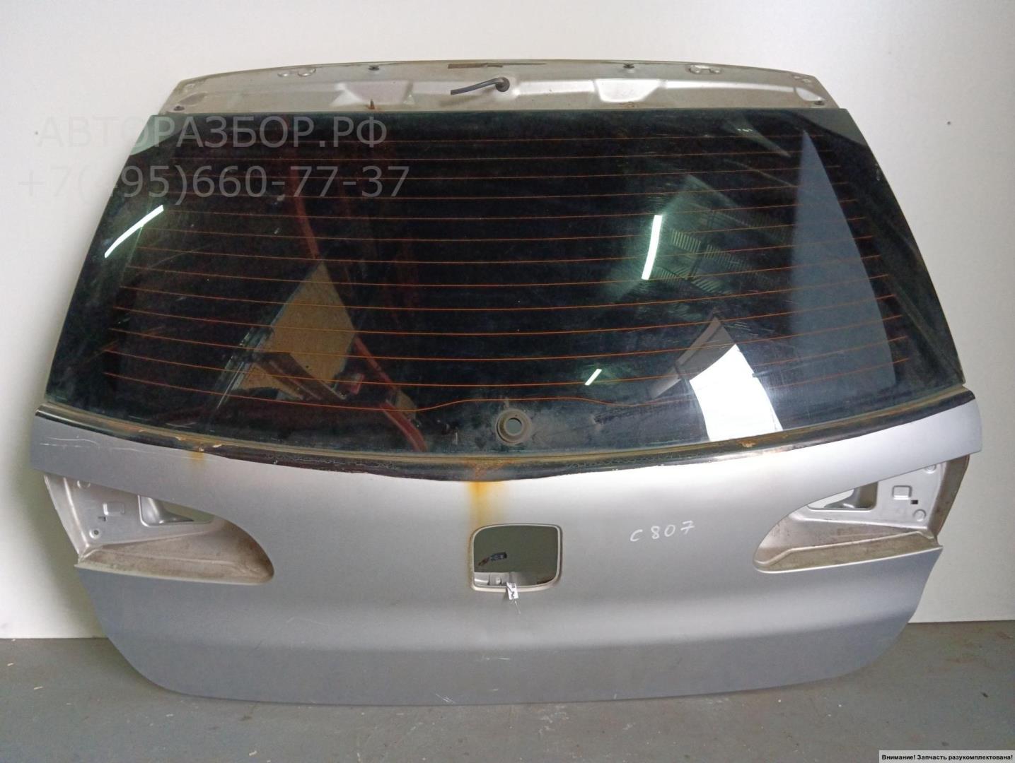 Дверь багажника