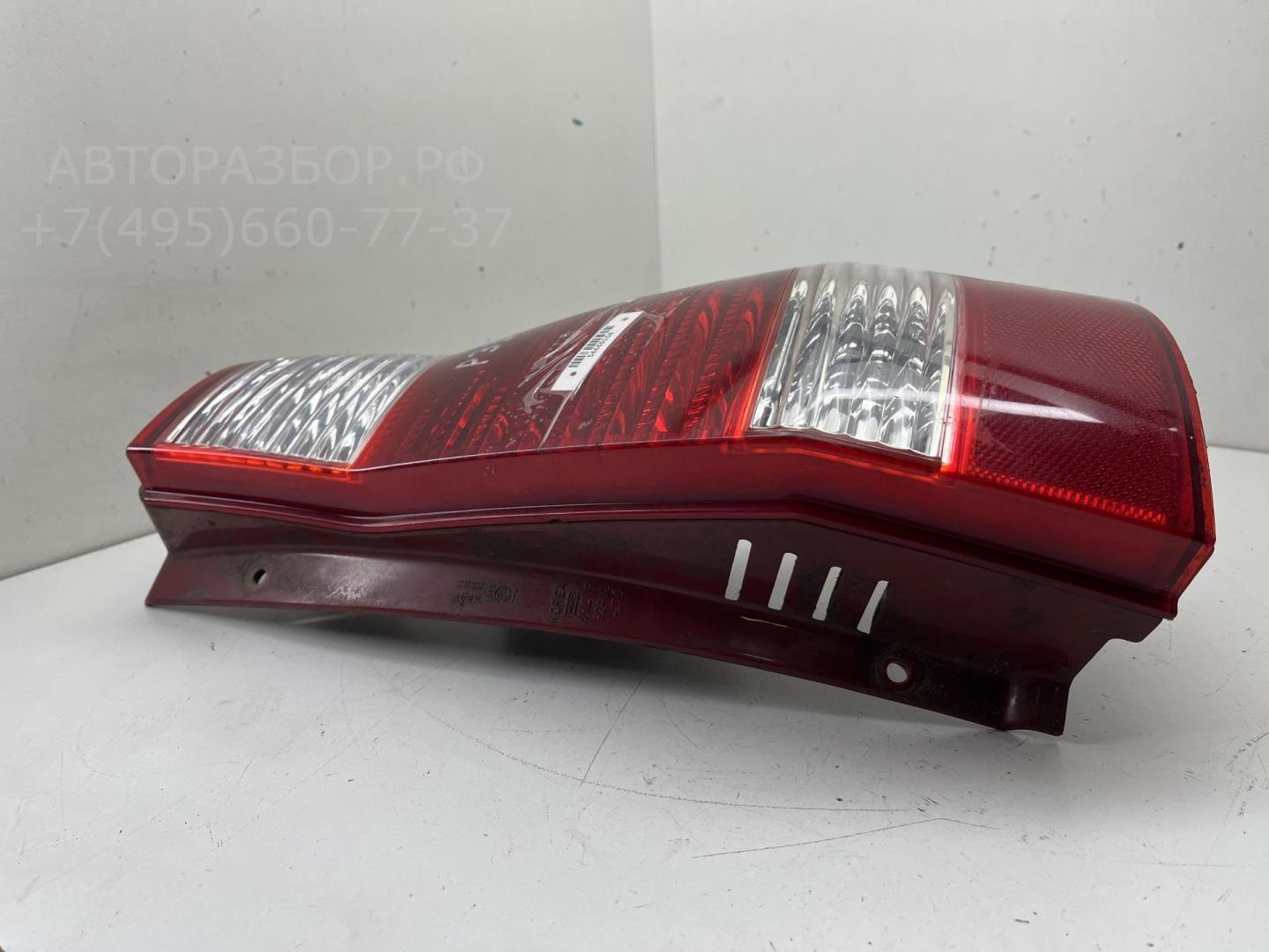 Фонарь задний правый