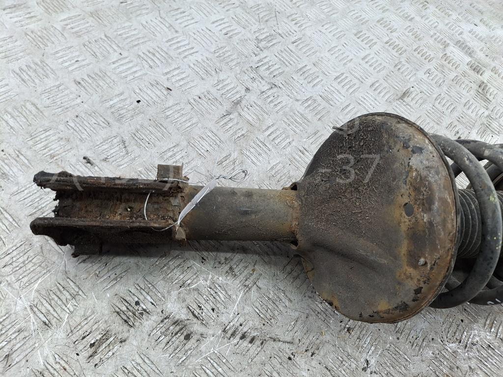 Амортизатор передний правый