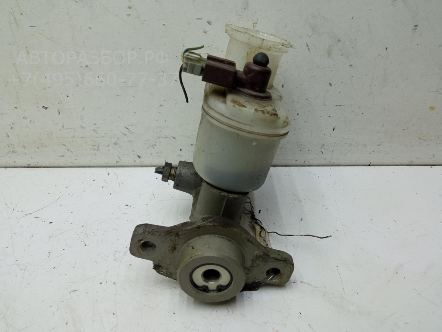 Цилиндр тормозной главный