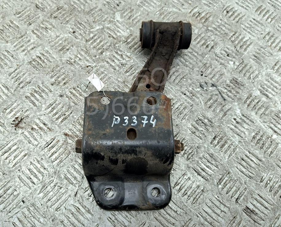 Рычаг передний правый