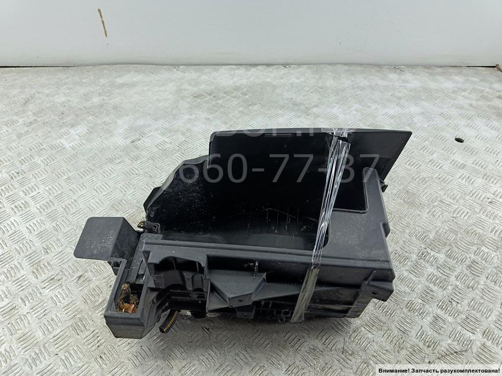 Крепление АКБ (корпус/подставка)