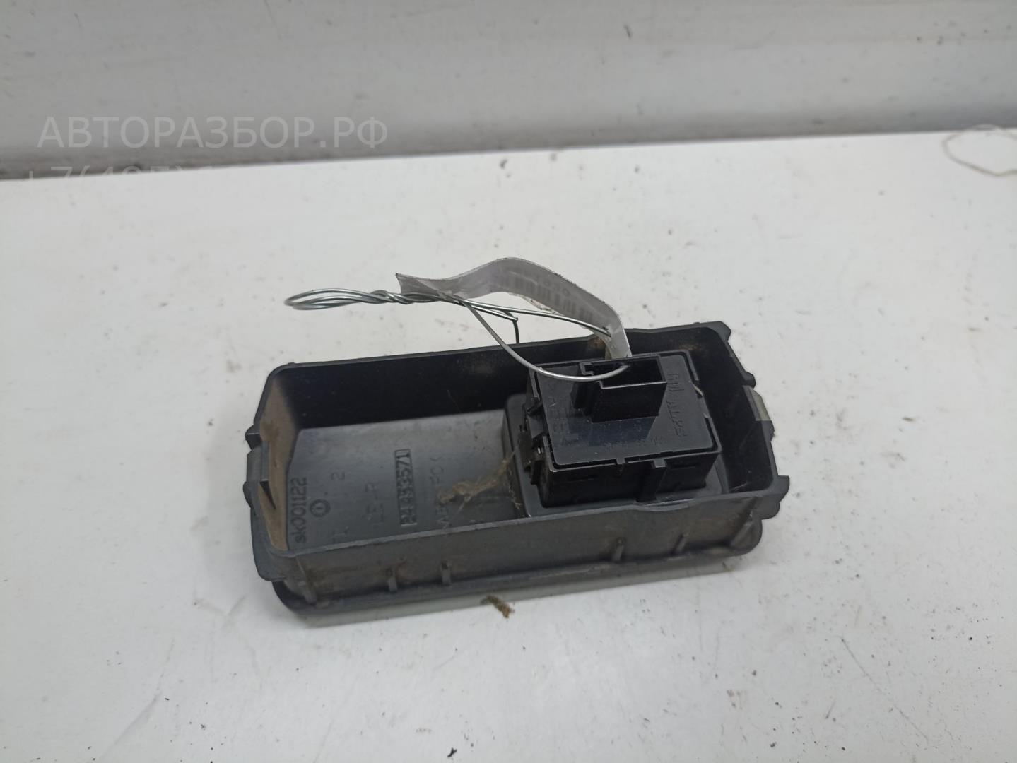 Кнопка стеклоподъемника