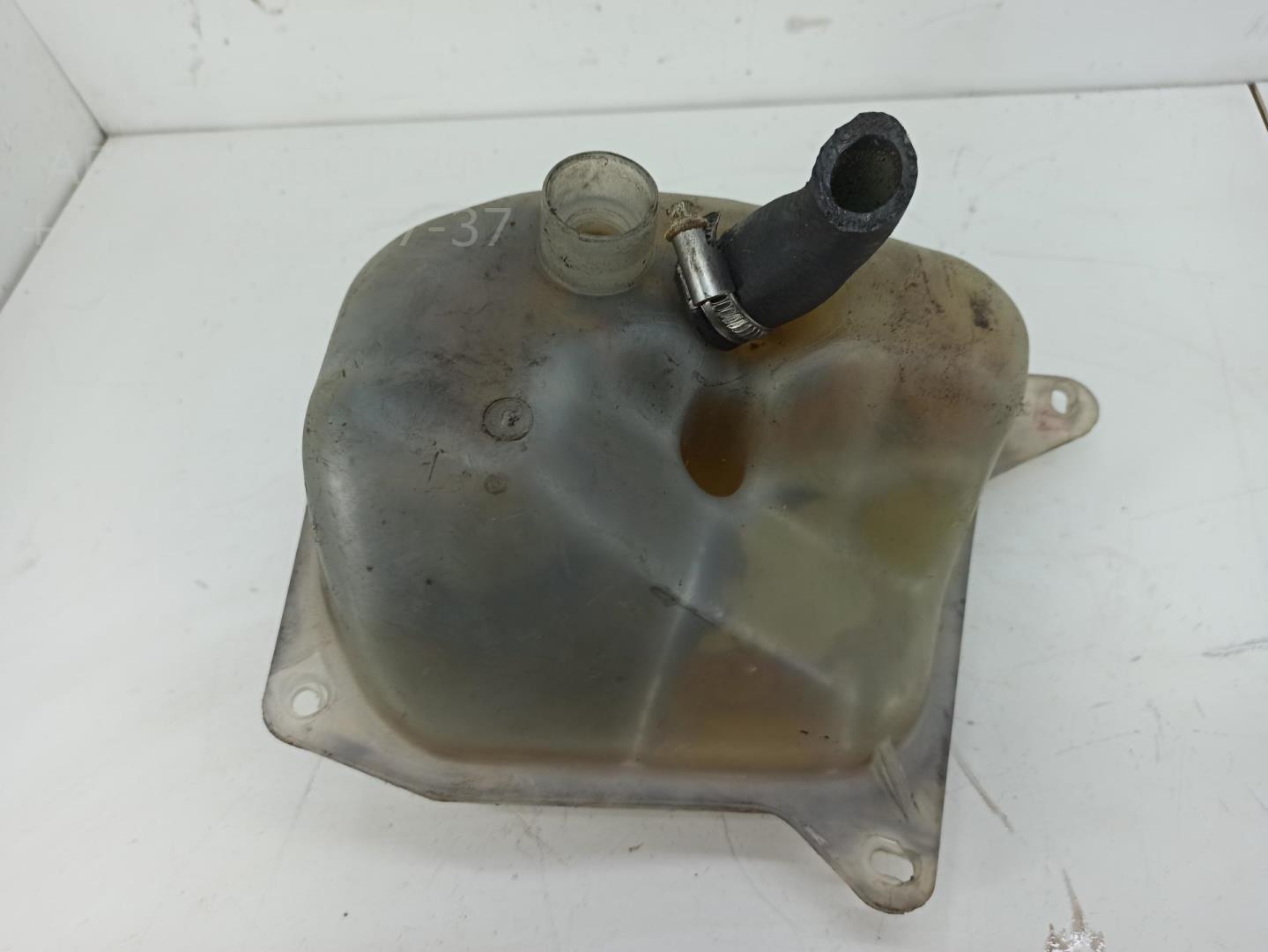 Бачок расширительный