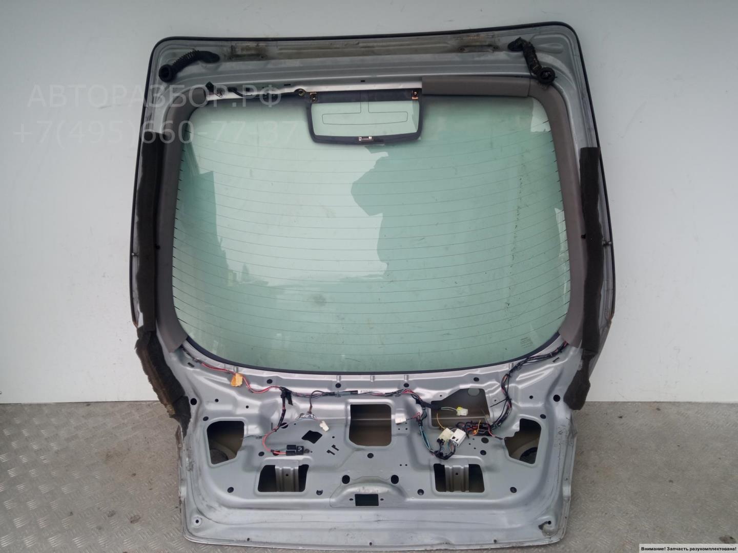 Дверь багажника