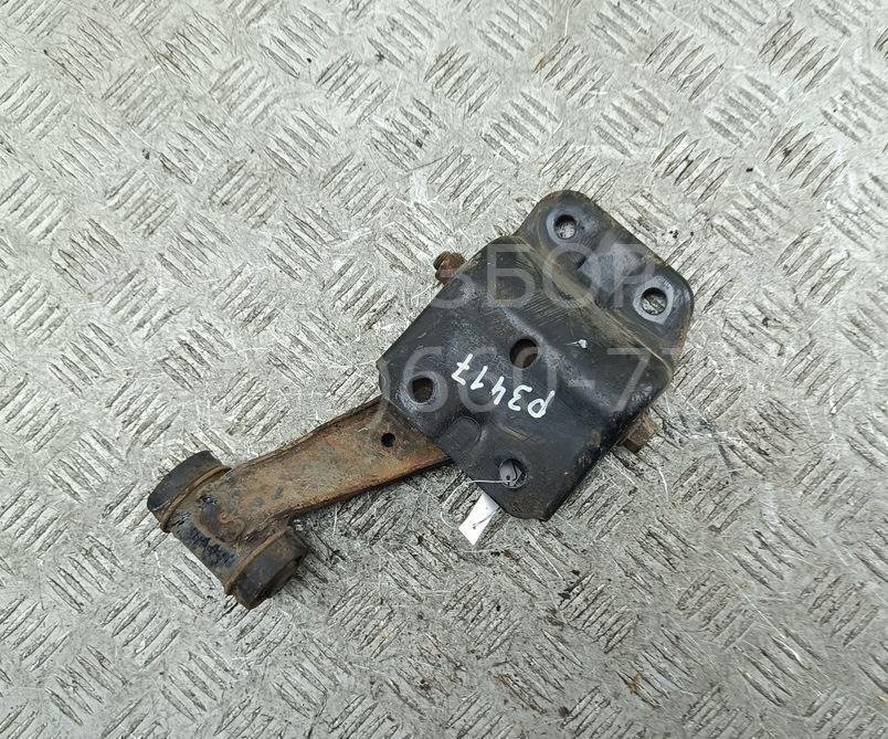 Рычаг передний правый