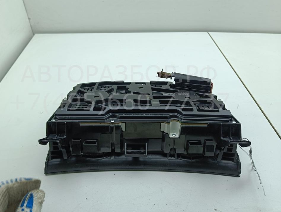 Панель приборов