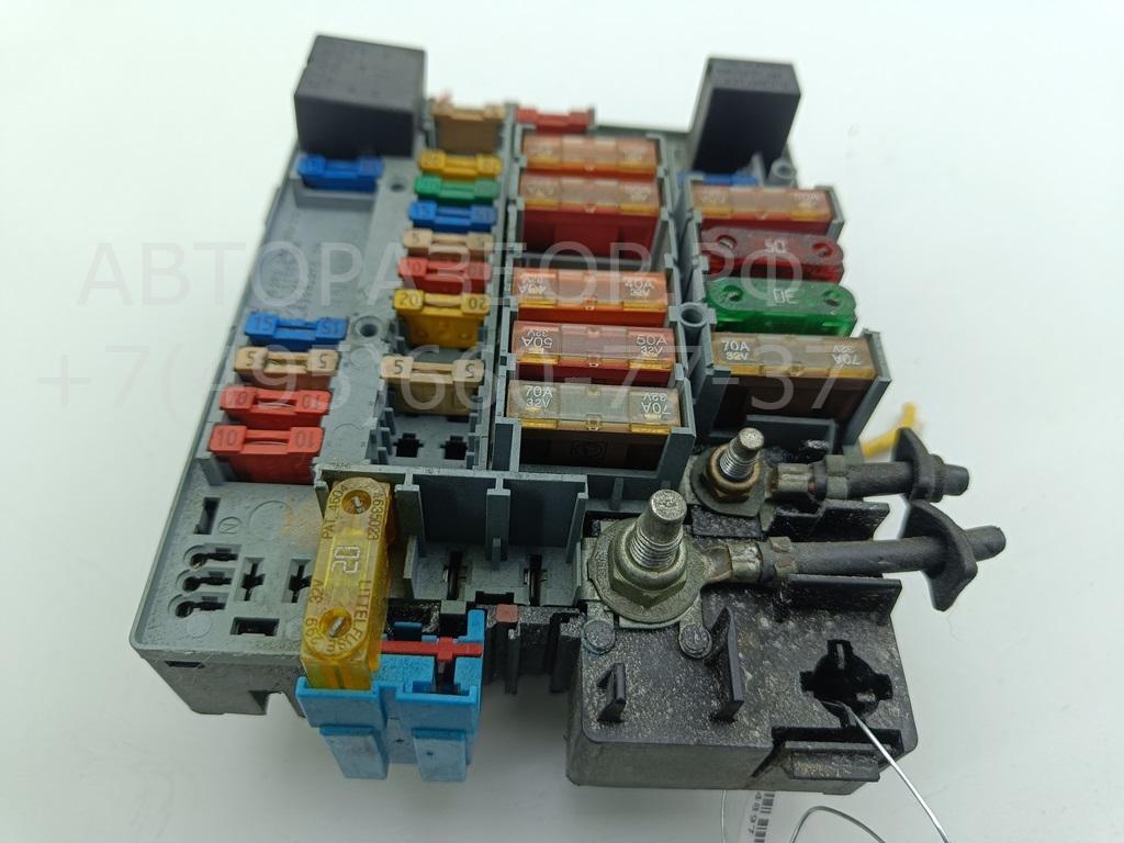 Блок предохранителей