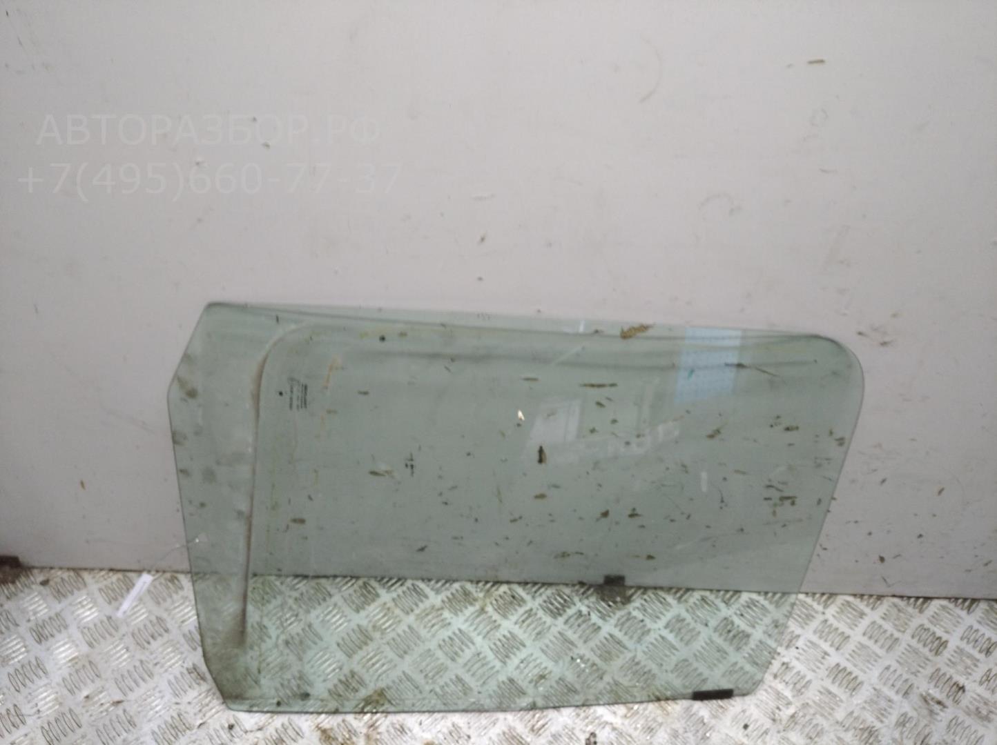 Стекло двери передней правой