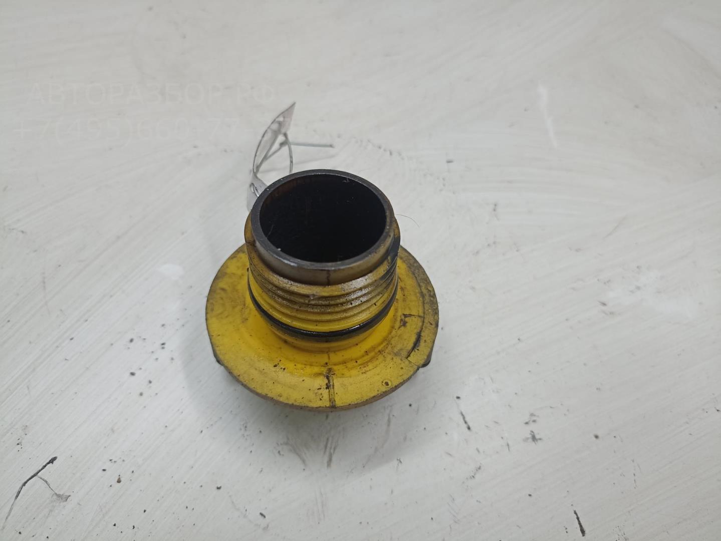 Крышка маслозаливной горловины