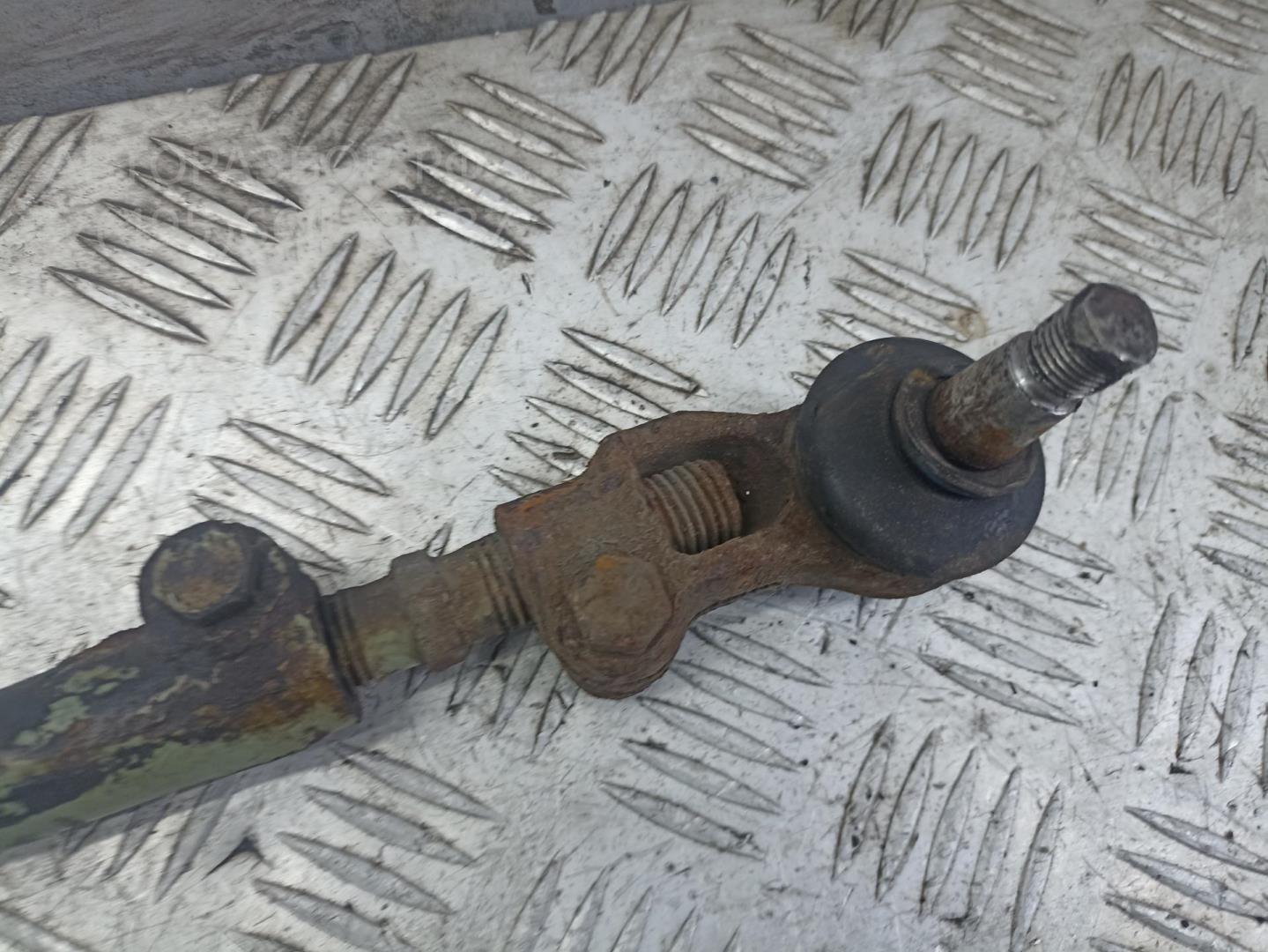 Тяга рулевая левая