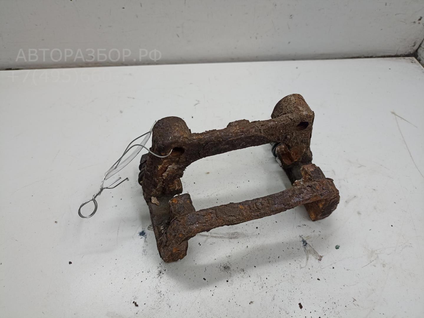 Скоба суппорта заднего