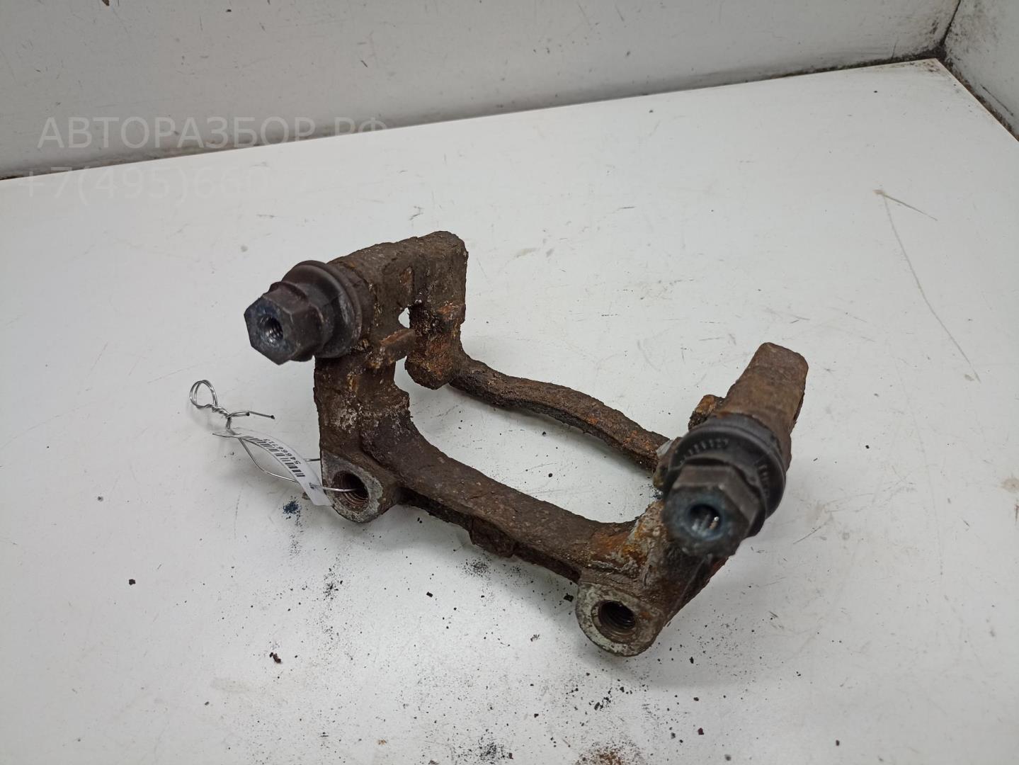 Скоба суппорта заднего