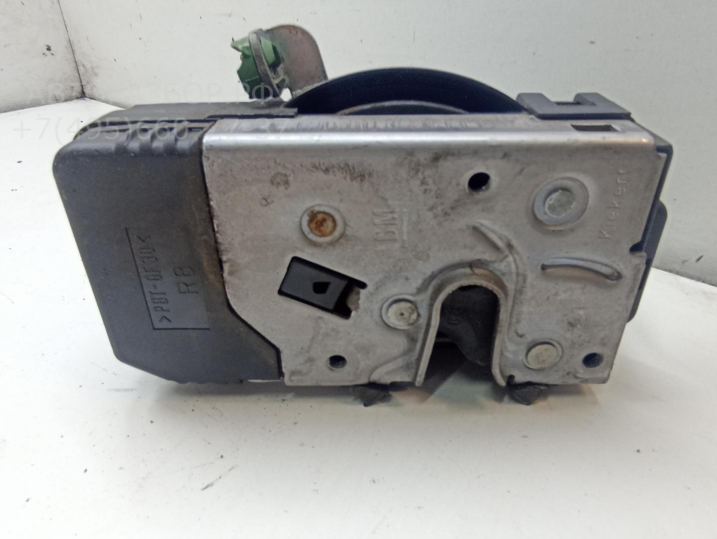 Замок двери передней правой