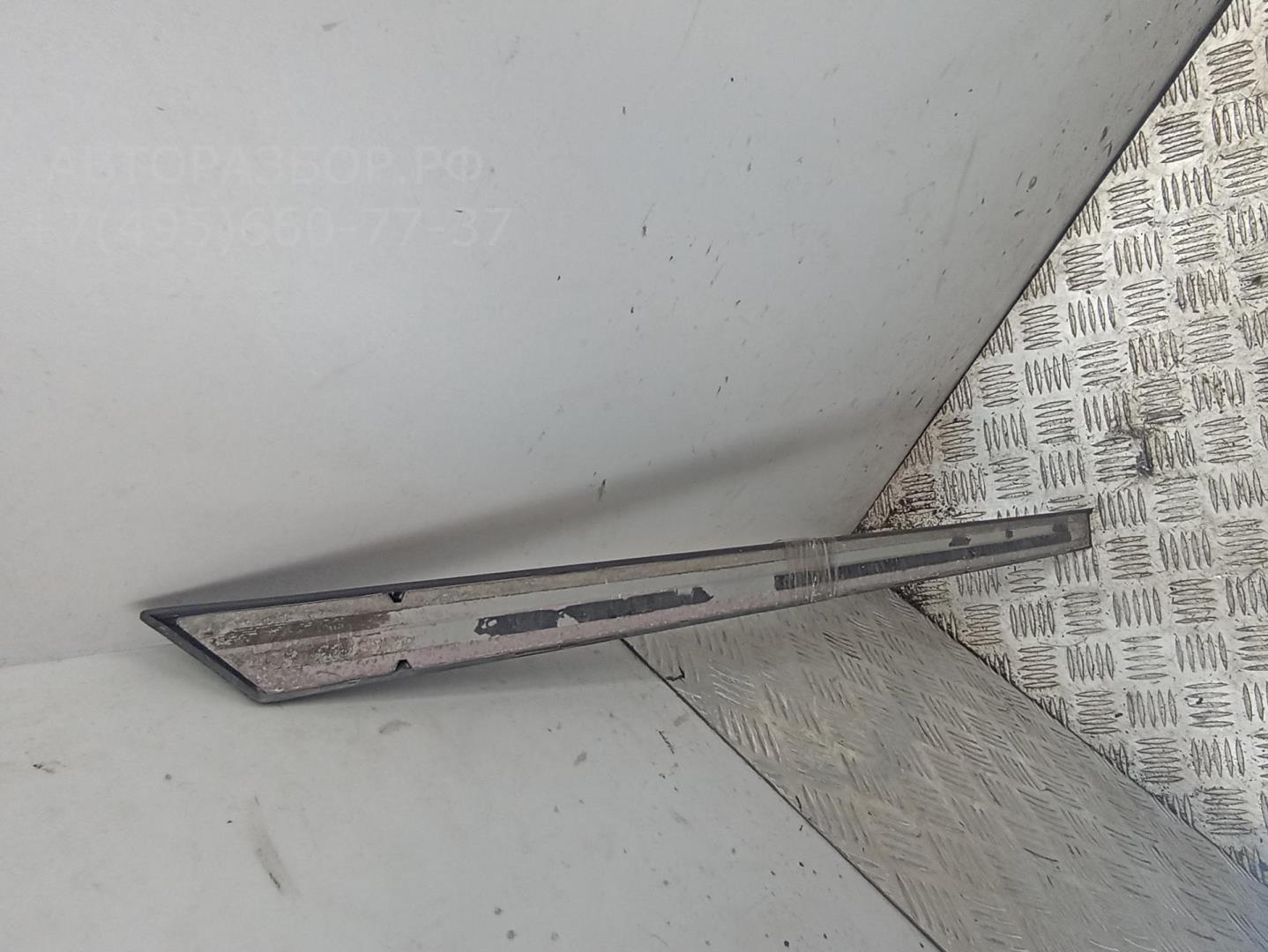 Накладка двери задней левой