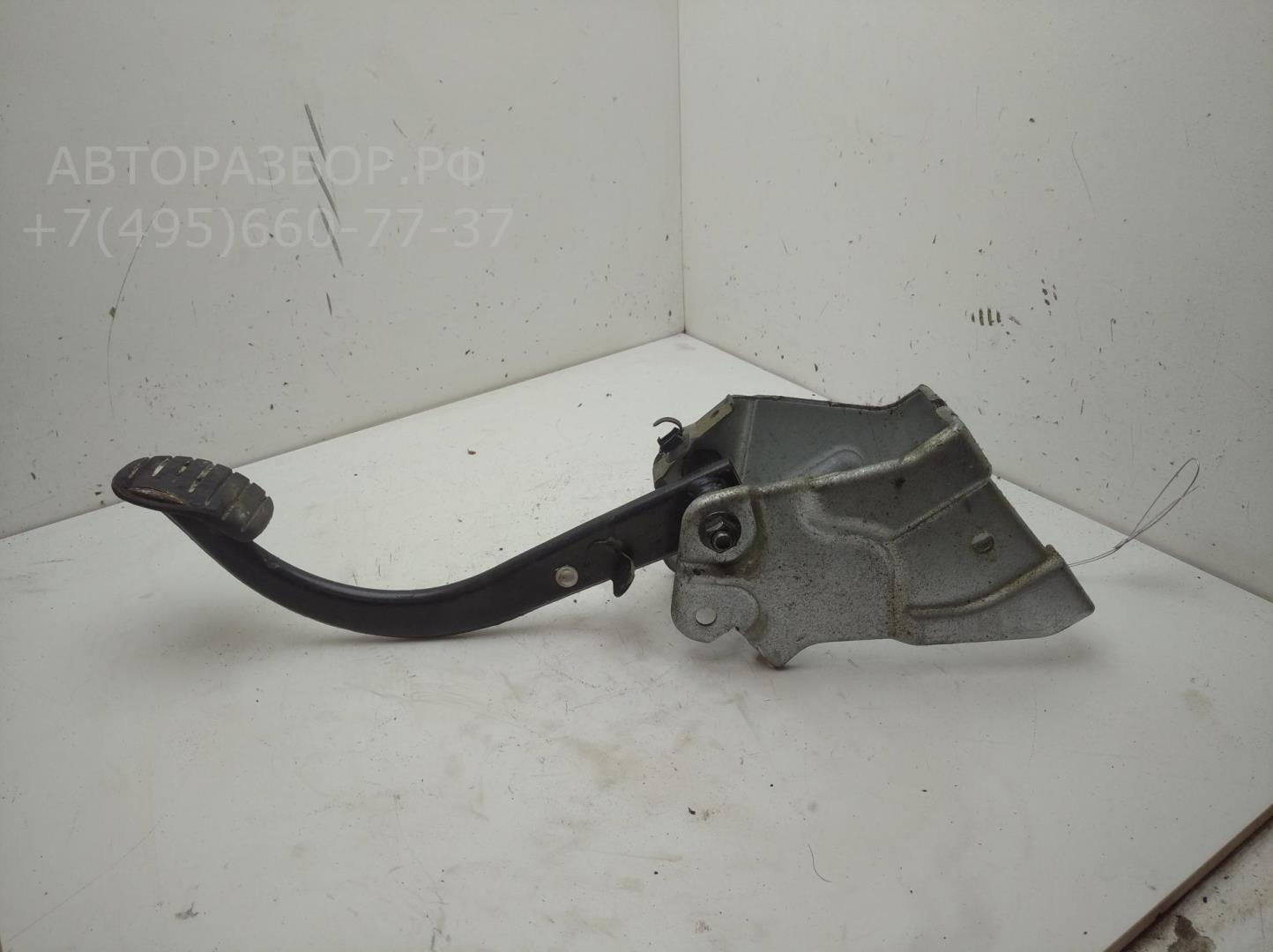 Педаль тормоза