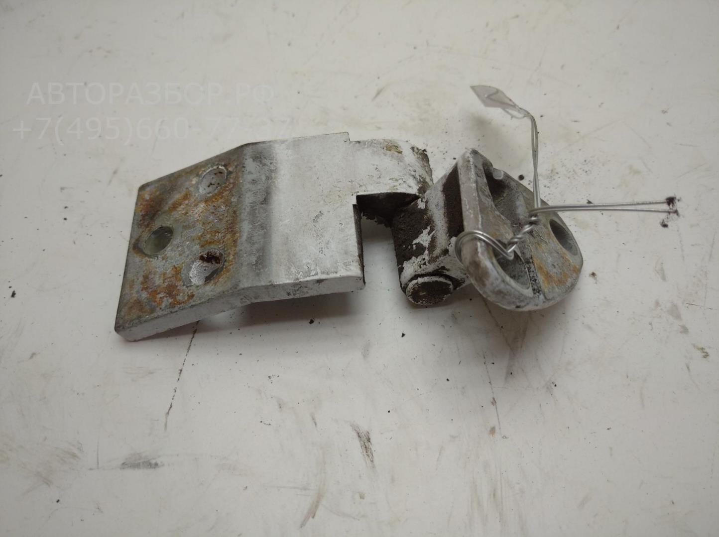 Петля двери