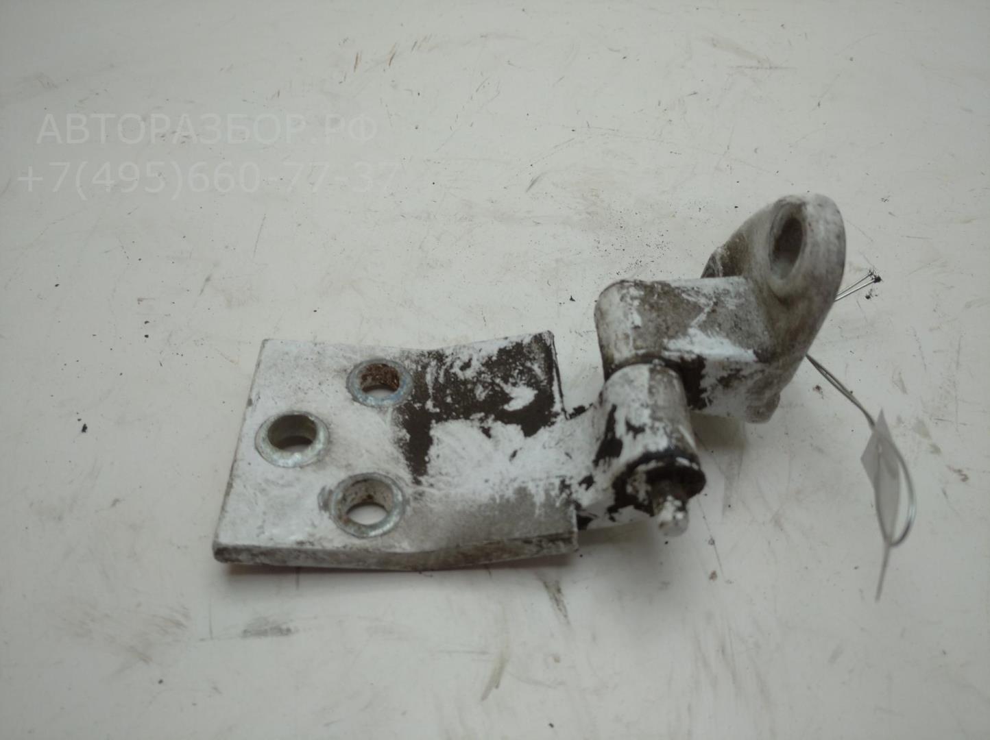 Петля двери