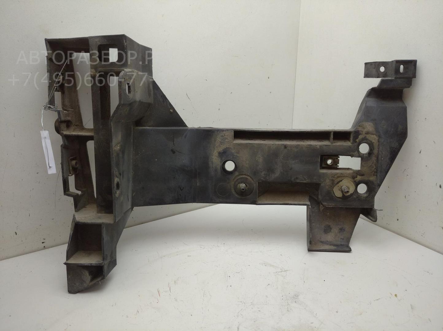 Кронштейн заднего бампера левый