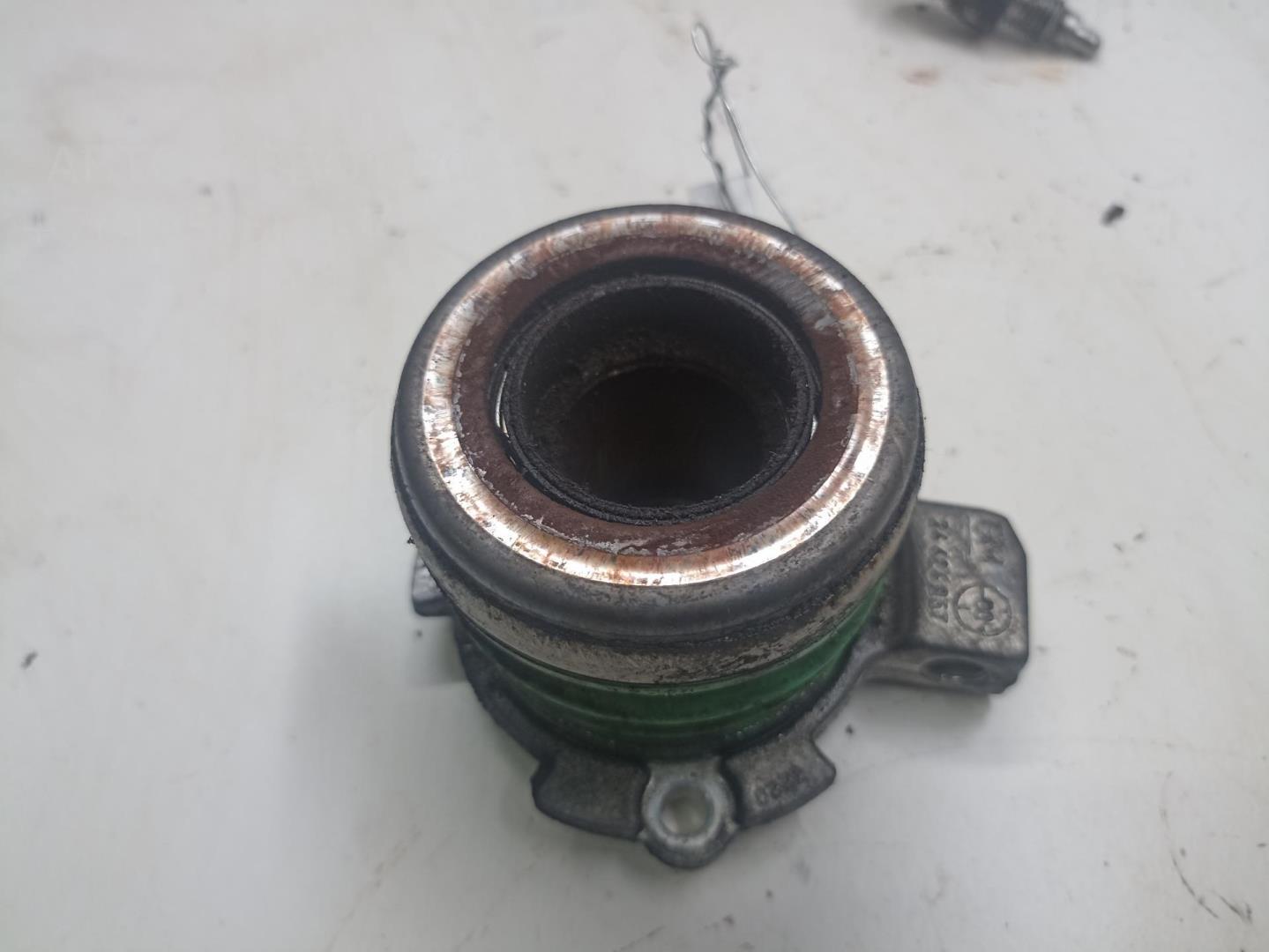 Цилиндр сцепления рабочий