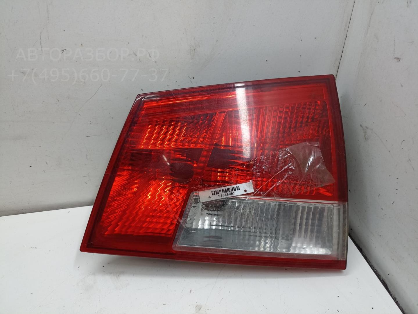 Фонарь задний внутренний правый