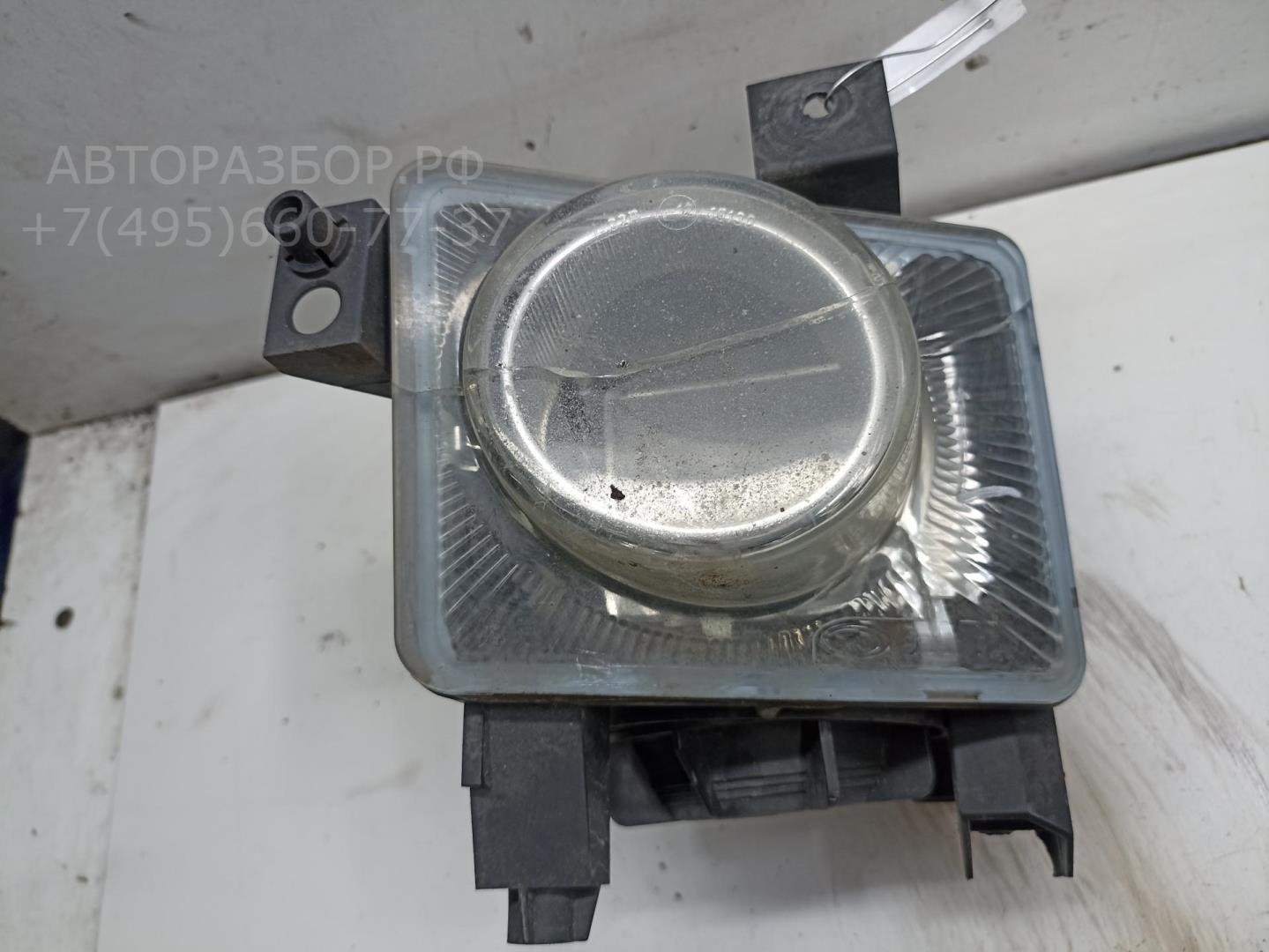 Фара противотуманная левая