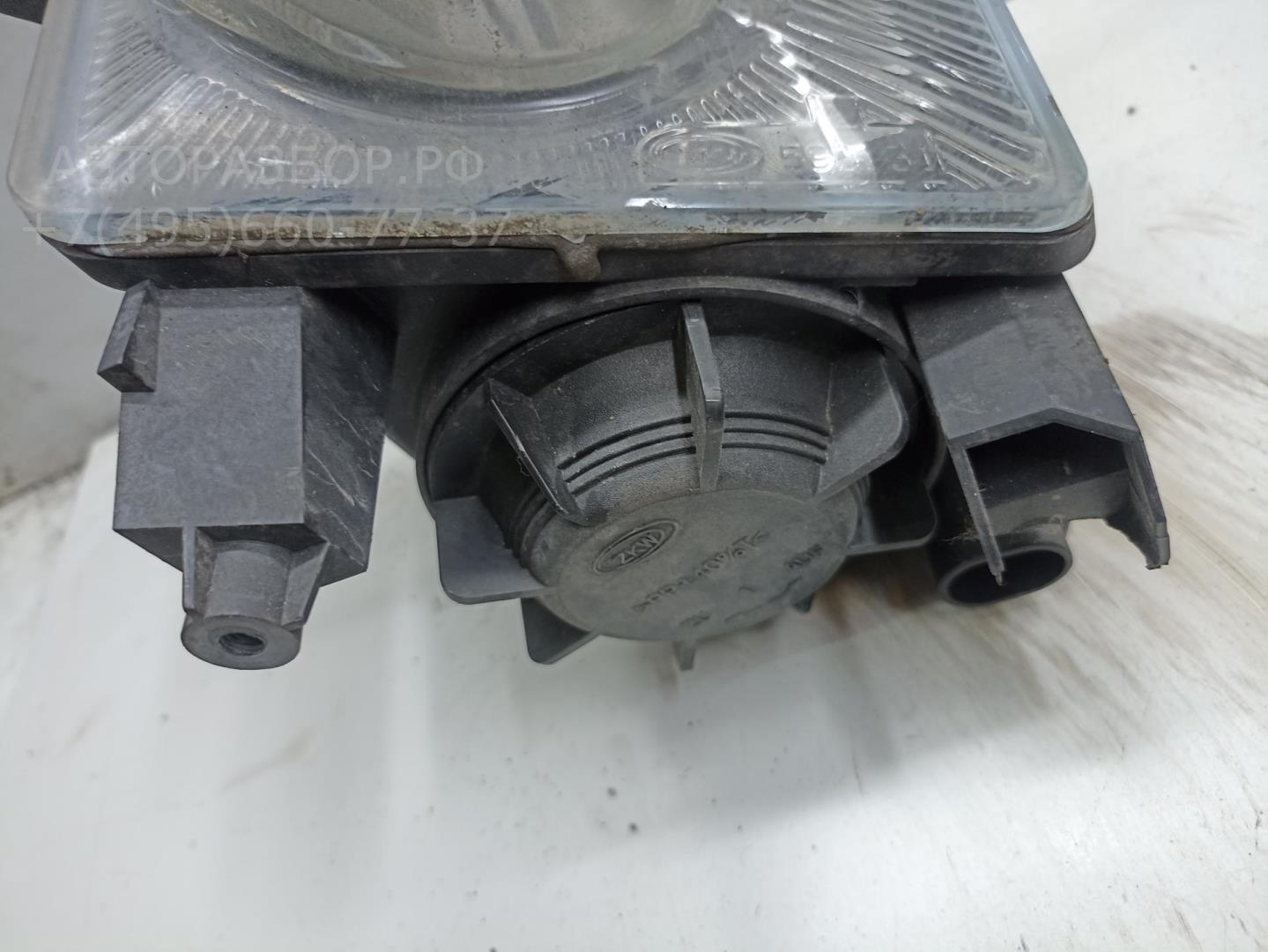 Фара противотуманная левая