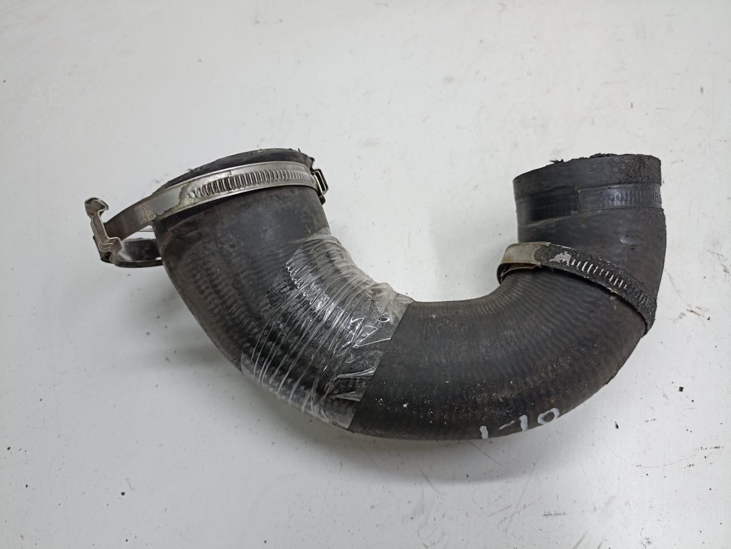 Патрубок интеркулера