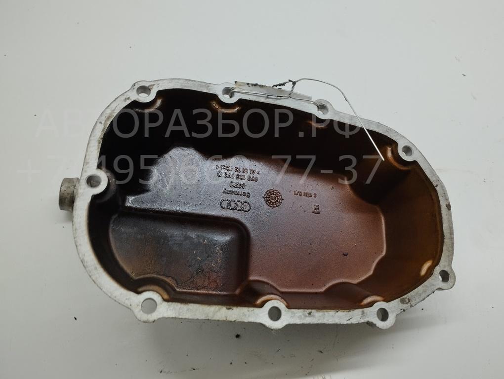 Крышка двигателя передняя