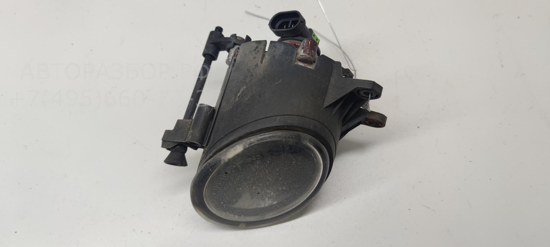 Фара противотуманная правая