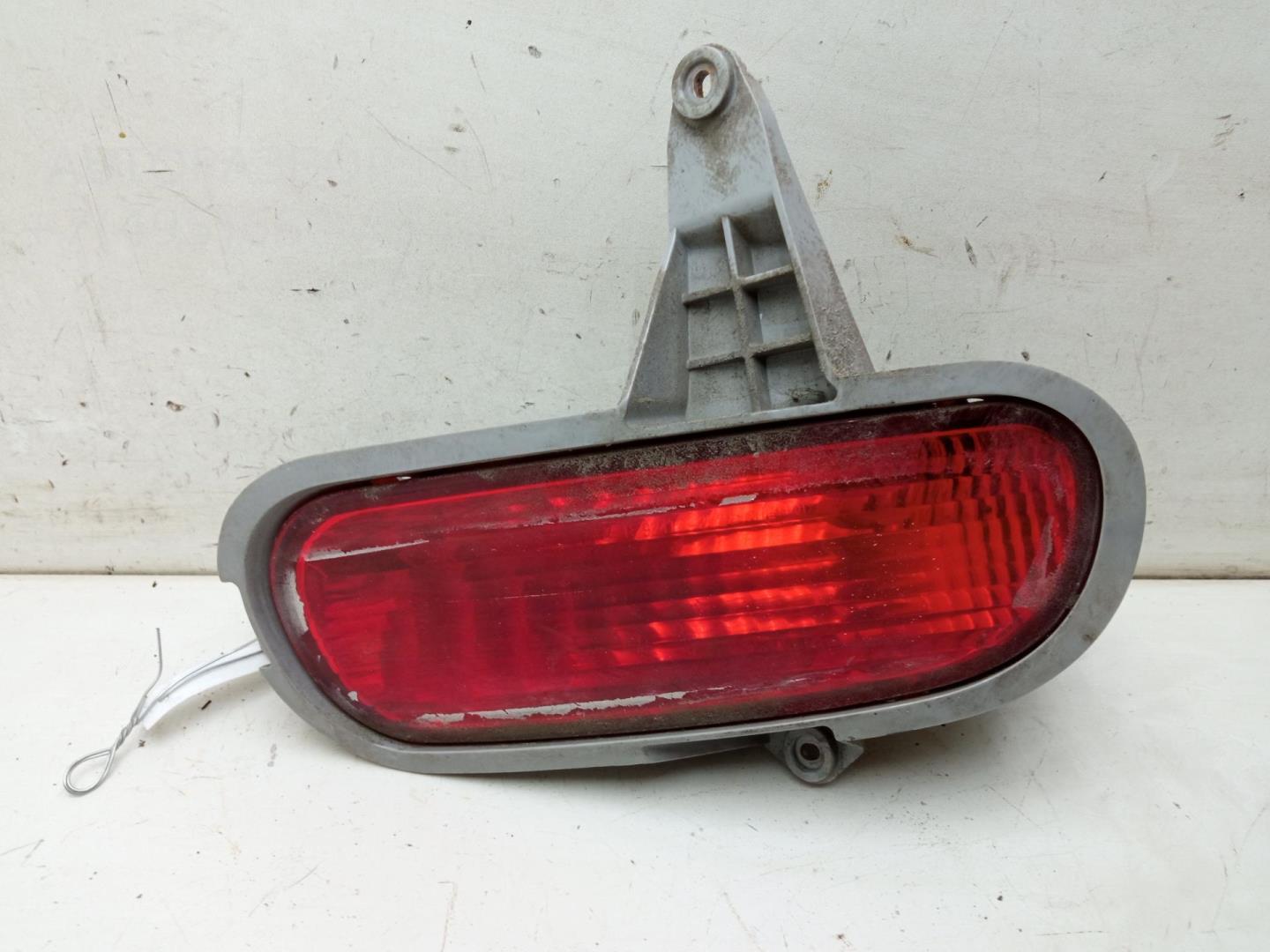 Фонарь задний в бампер правый
