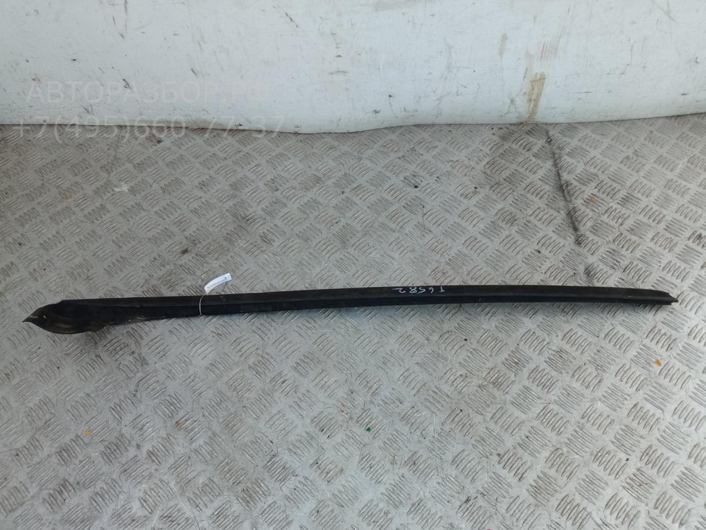 Молдинг лобового стекла