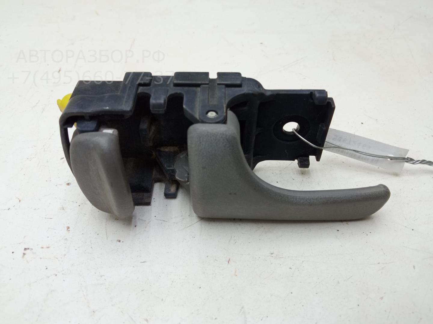 Ручка двери передней внутренняя левая