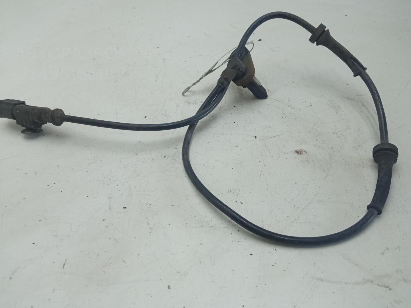 Датчик ABS задний