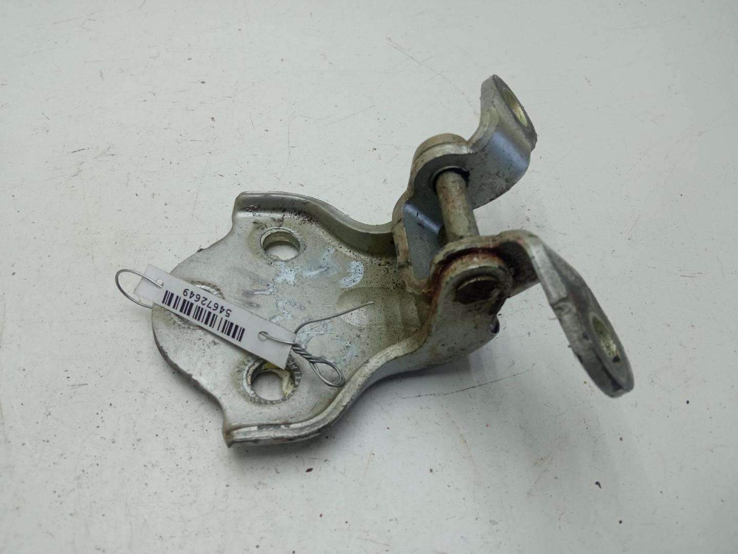 Петля двери