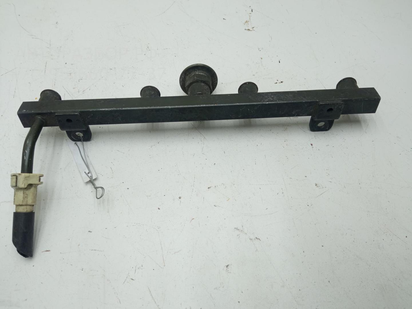 Рейка топливная (рампа)