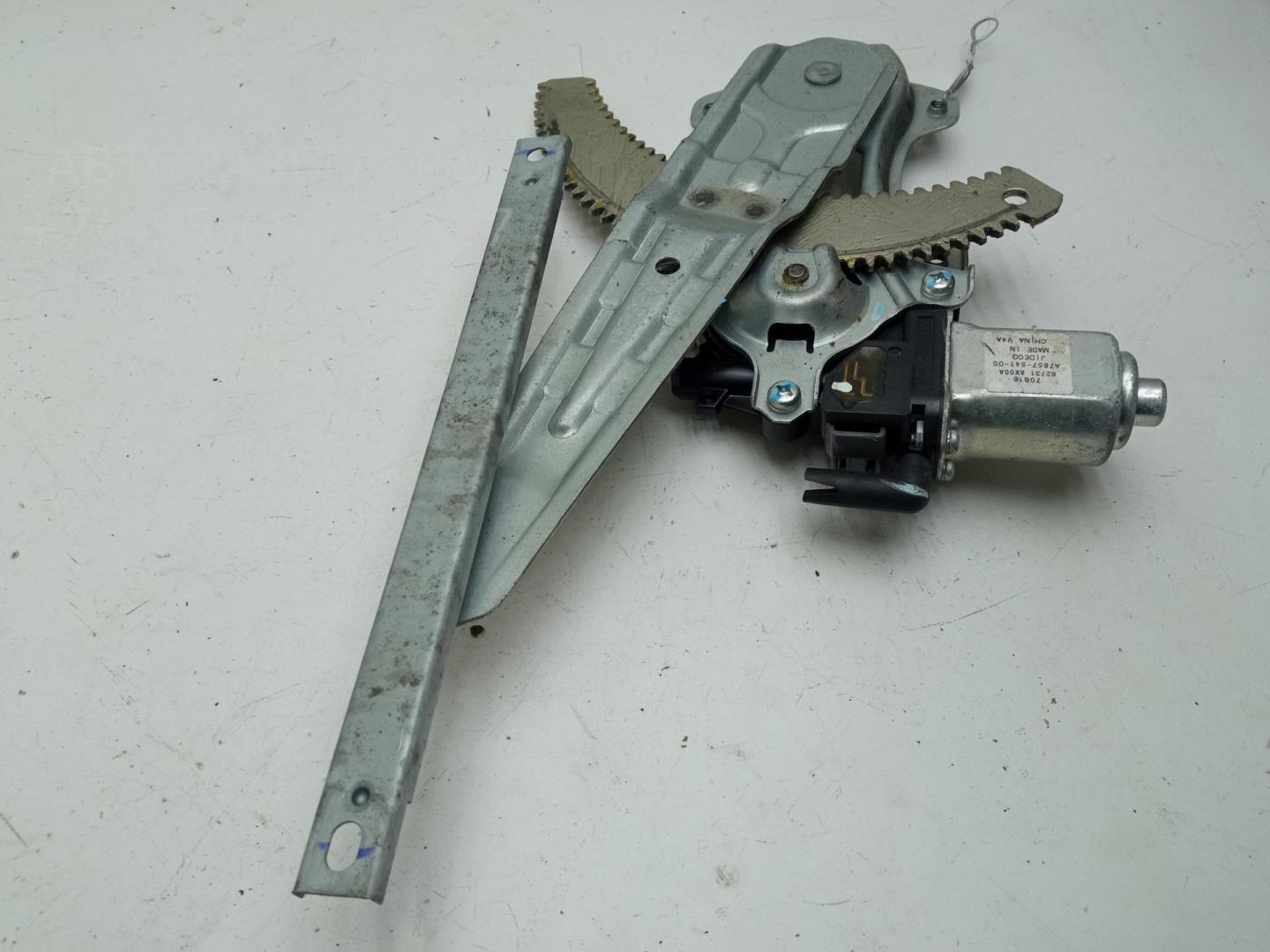 Стеклоподъемник электр. задний левый