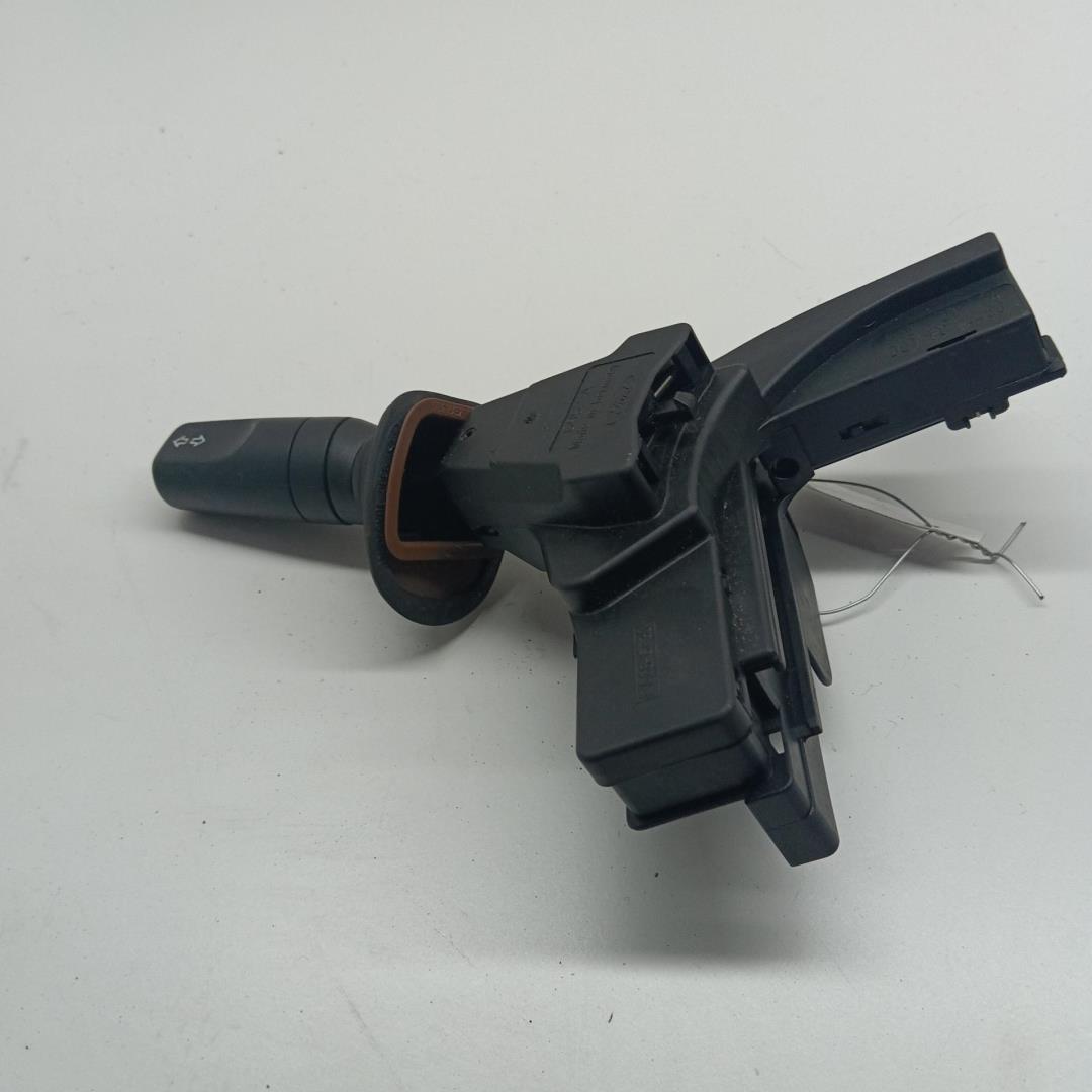 Переключатель поворотов подрулевой