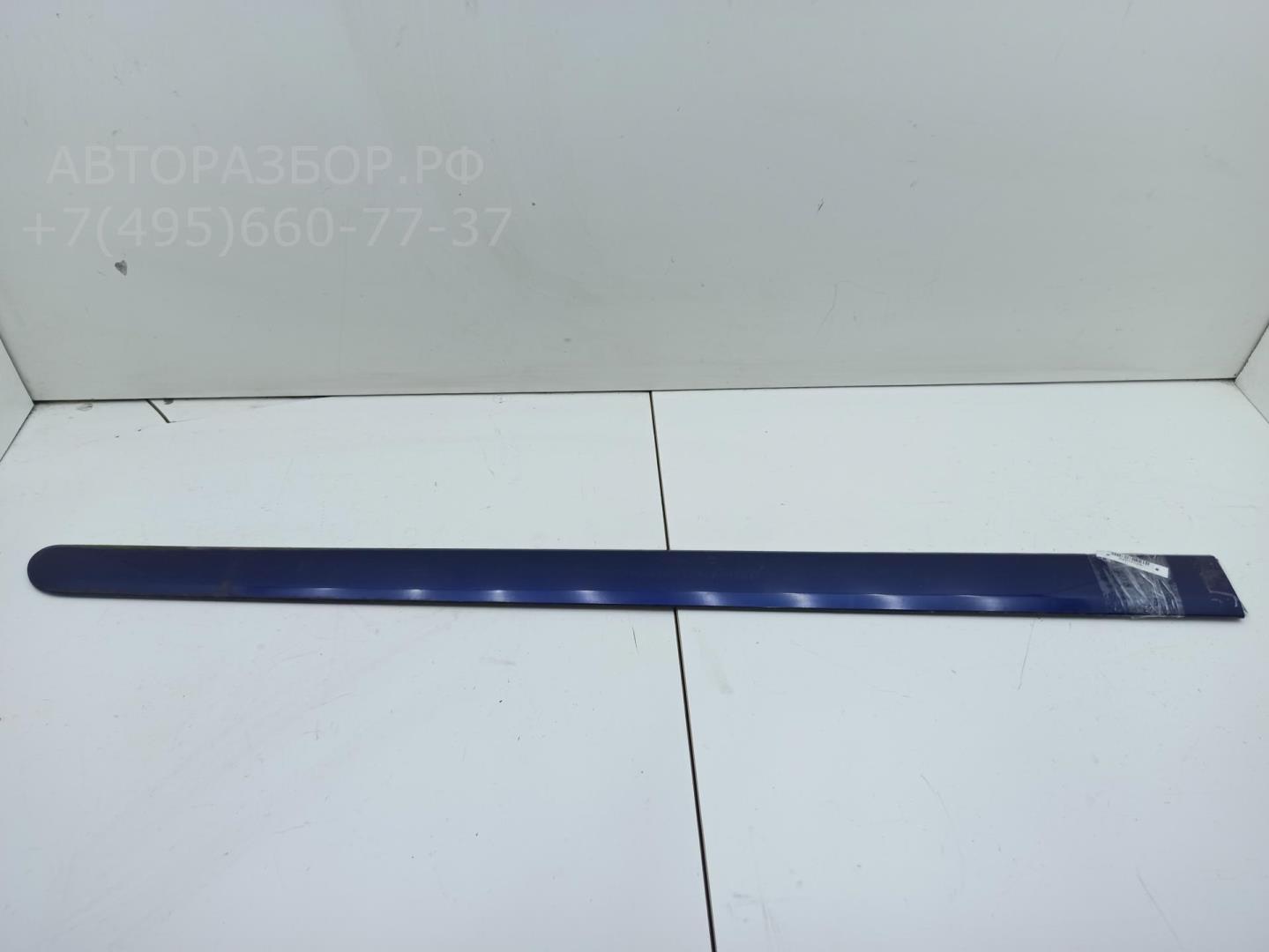 Накладка двери передней правой